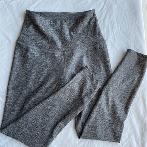 Beyond Yoga midi leggings (high waisted). Small.
